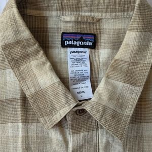 Men's Patagonia hemp and cotton button-down short sleeve shirt, size L